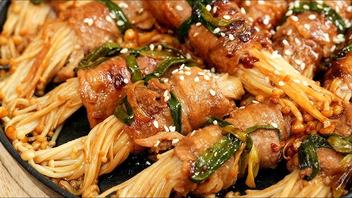 Bí quyết làm thịt bò cuộn nấm kim châm áp chảo