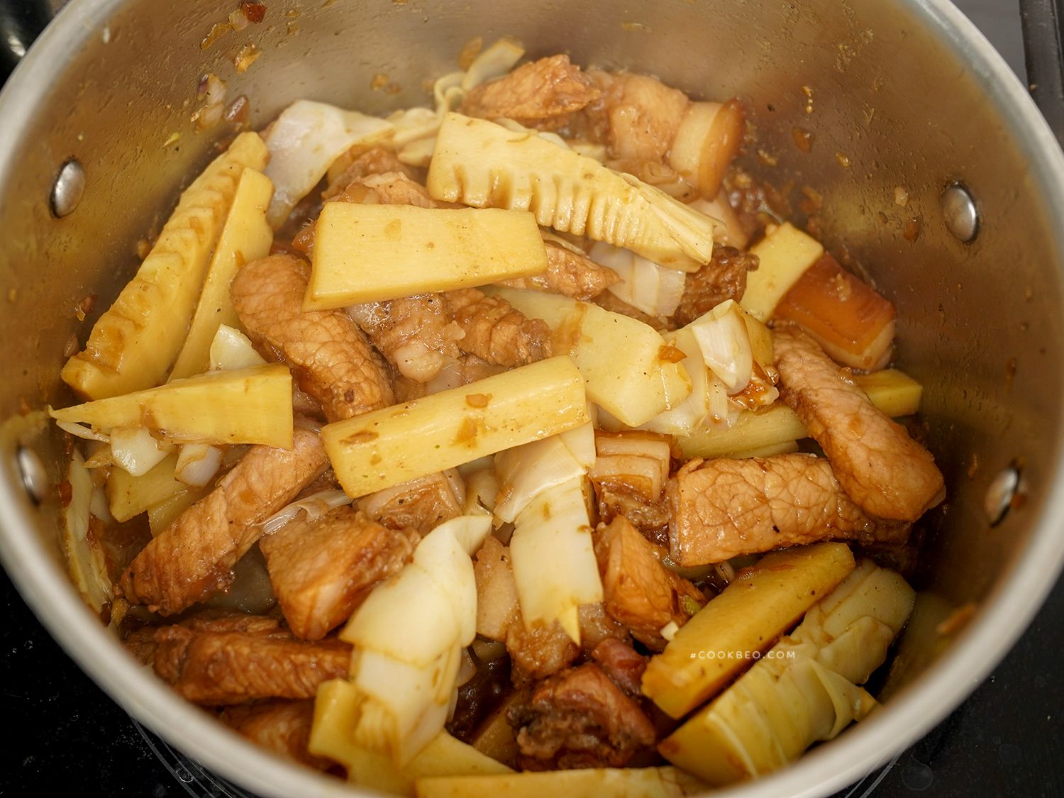 Cách chế biến măng chua xào thịt