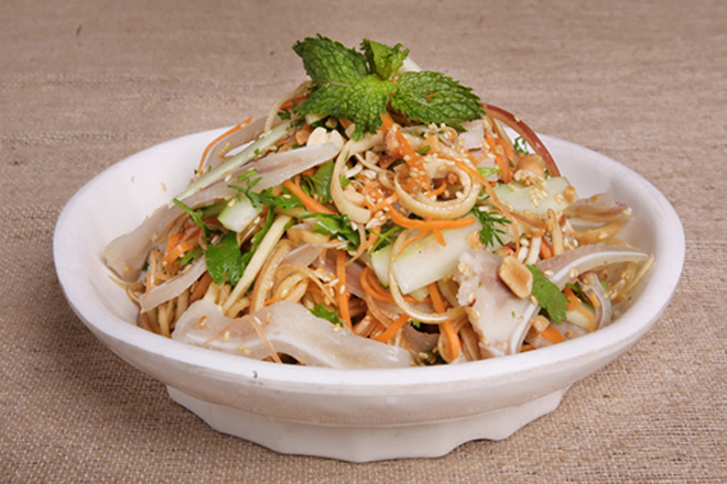 Cách làm nộm thịt lợn hành tây