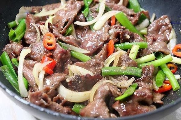 Cách làm thịt bò xào hành tây