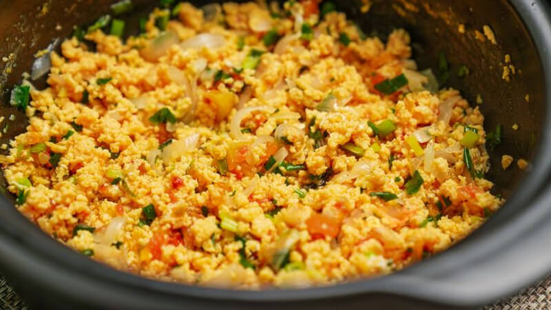 Cách nấu thịt băm sốt cà chua trứng