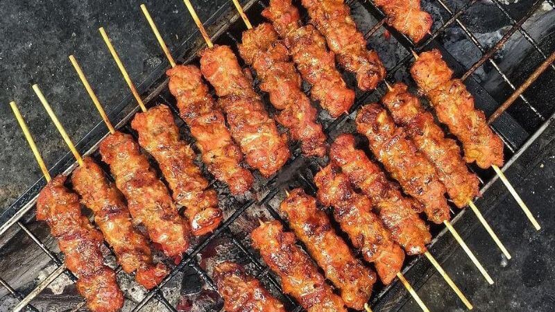 Cách nướng thịt lợn trên than hoa