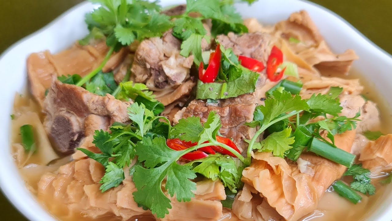 Cách trình bày và thưởng thức món măng lưỡi lợn