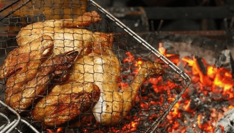 Gà nướng hạt dổi