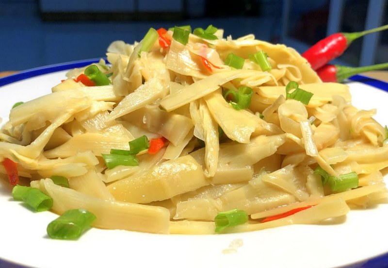 Giới thiệu về măng đắng xào tỏi