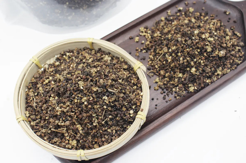 Hạt dổi, mắc khén là gia vị không thể thiếu với người dân Tây Bắc