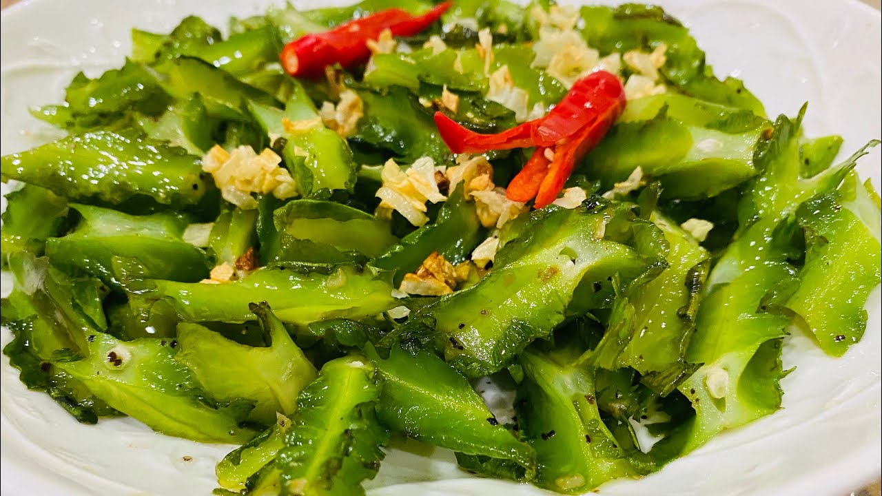 Lá đậu rồng xào tỏi