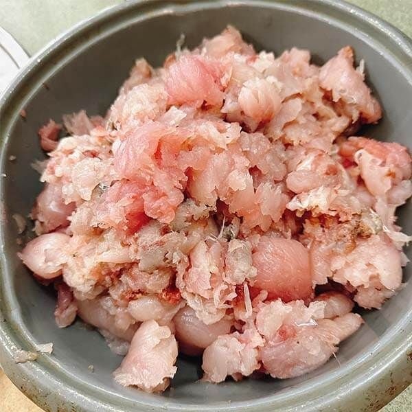 Làm chả cá với thịt lợn