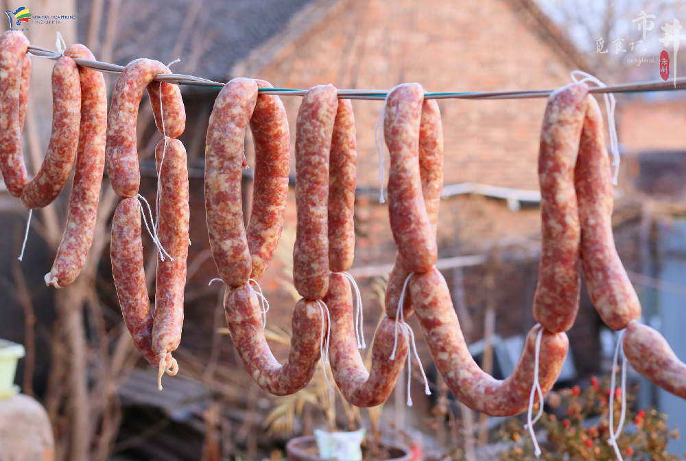 Lạp xưởng được làm từ gì