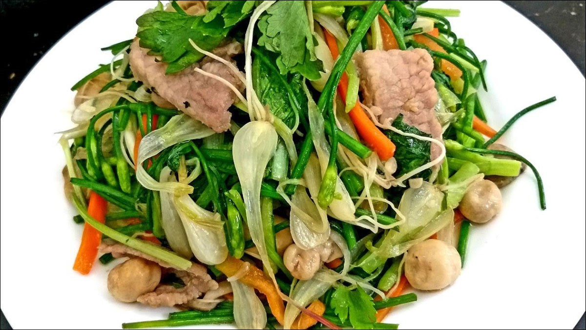 Mẹo vặt để món thịt lợn xào thập cẩm ngon hơn