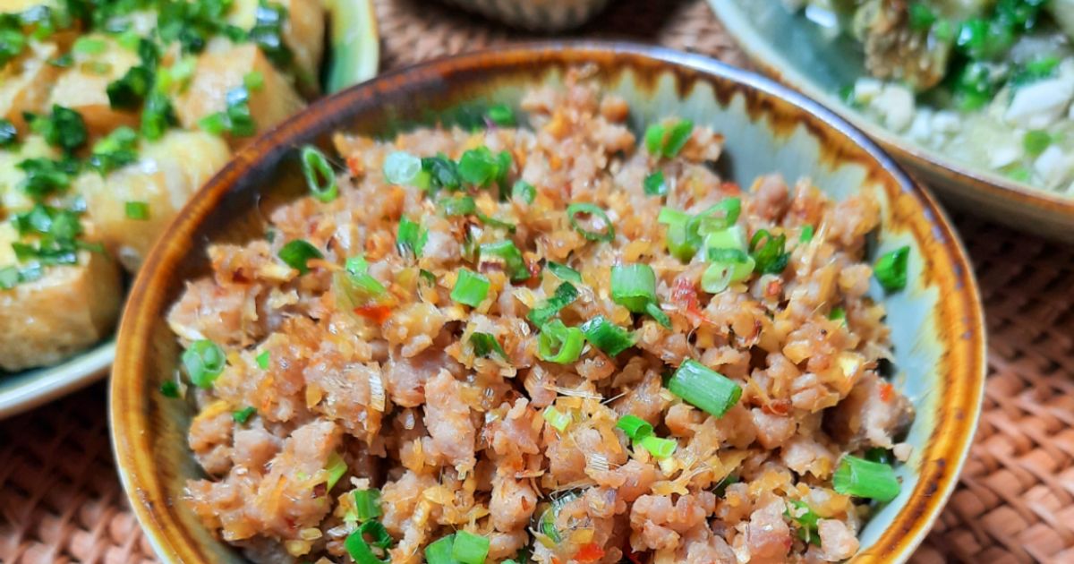 Món thịt băm rang sả hành hấp dẫn