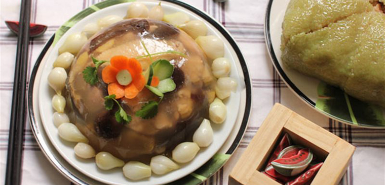 Món thịt đông gà và lợn