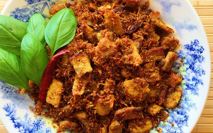 Món thịt lợn kho riềng ngon tuyệt