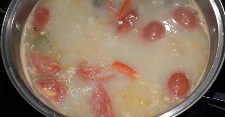 Nấu nước dùng nhúng thịt trâu