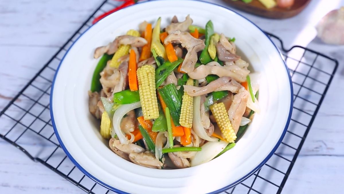 Ngô bao tử xào thịt lợn laf một món ăn bổ duõng