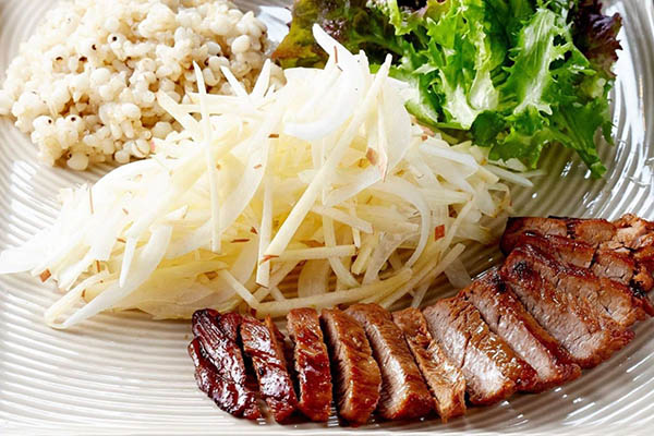 Nguyên liệu làm món thịt lợn áp chảo mật ong