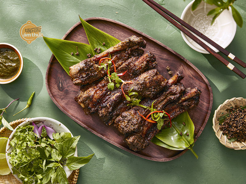 Thịt bò nướng nguyên tảng hạt dổi