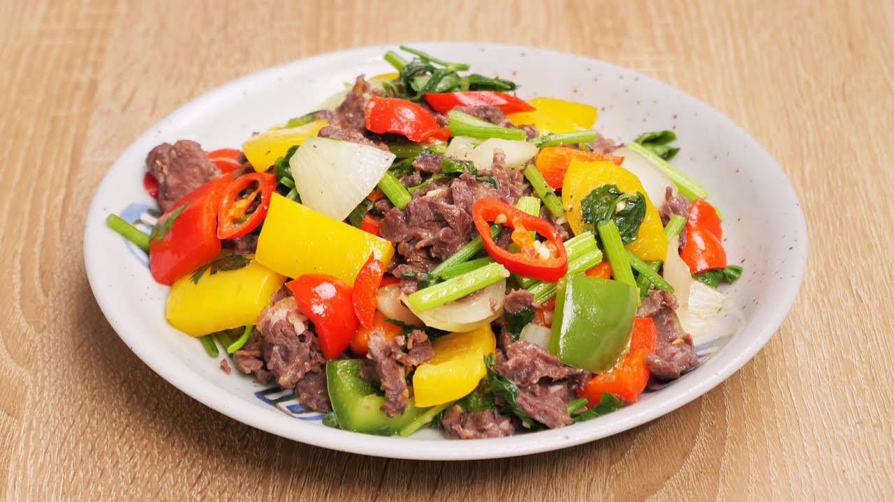 Thịt bò xào hành tây ớt chuông