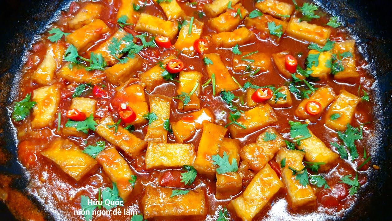 Thịt kho đậu phụ cà chua hành lá
