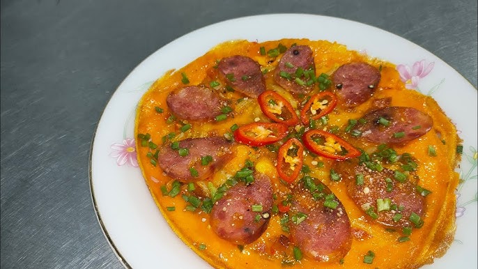 Trứng chiên lạp xưởng