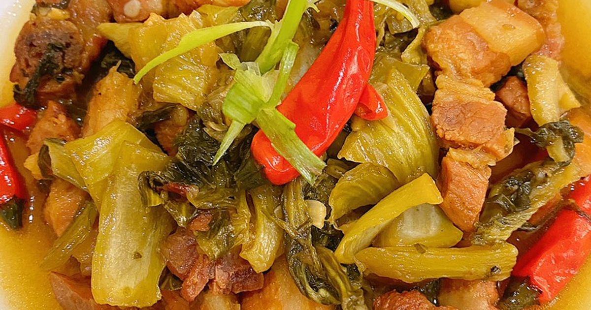 Cách xào cải chua với thịt heo