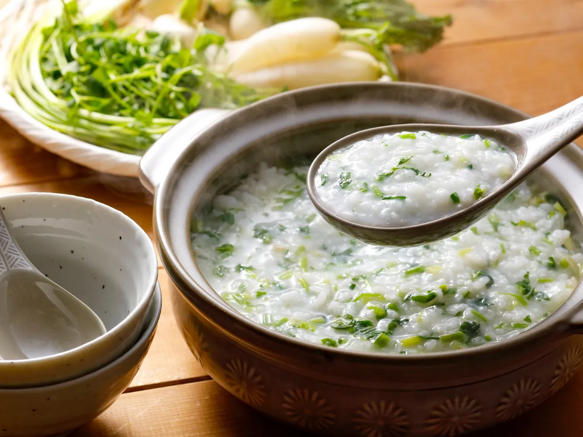 Công dụng của cháo thịt heo cải bó xôi