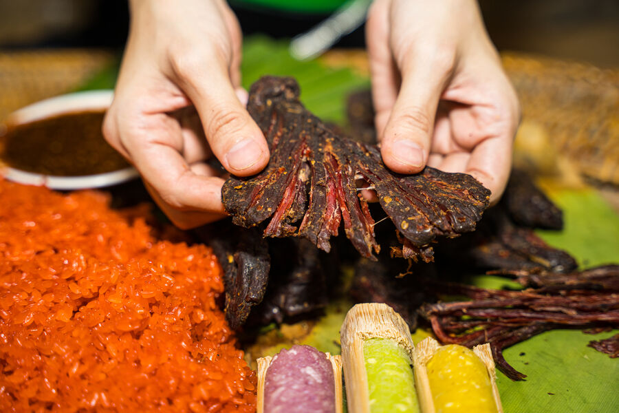 Hướng dẫn cách làm thịt trâu gác bếp thơm ngon chuẩn vị Tây Bắc