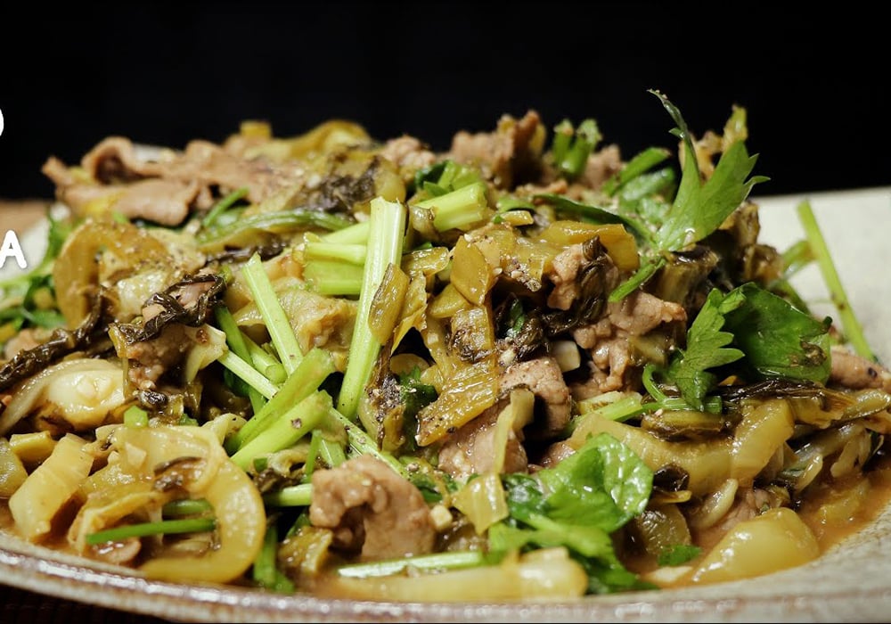 Thịt bò xào dưa chua làm sao ngon tròn vị?