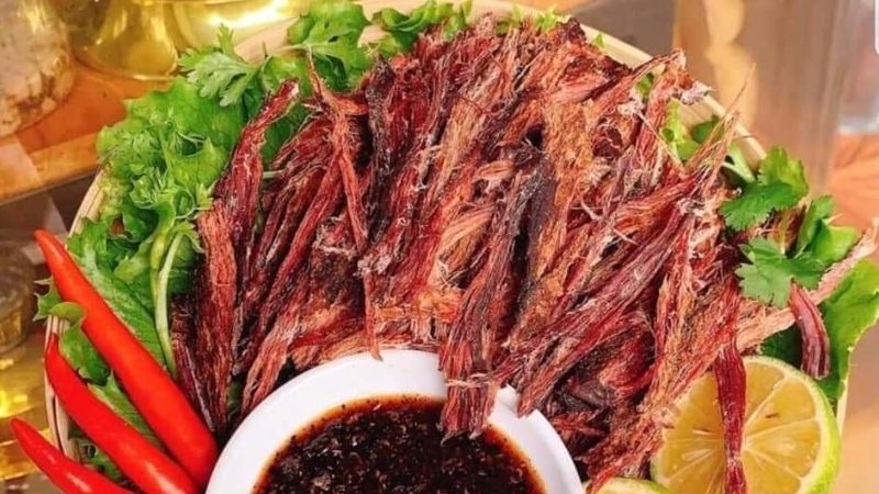 Thịt lợn gác bếp