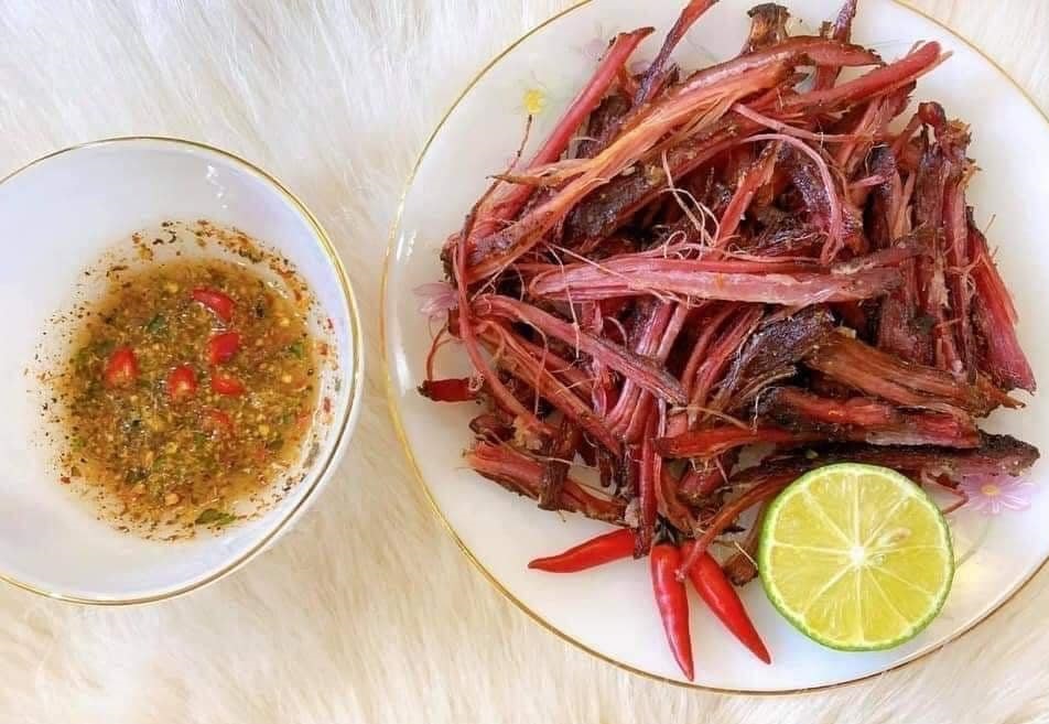 Thông tin calo trong 100 gram thịt lợn gác bếp